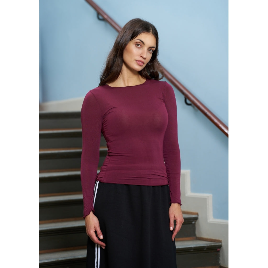 Leonora Mesh – Marta Du Château