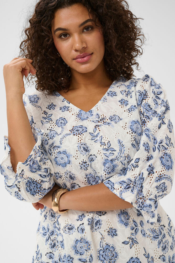 Lula Blus, Kaffe Curve