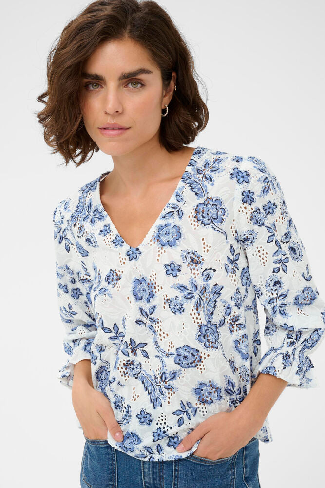 Luisa Blus, Kaffe