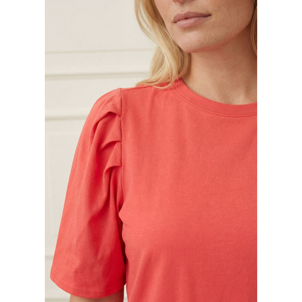 Tinni t-shirt, Isay
