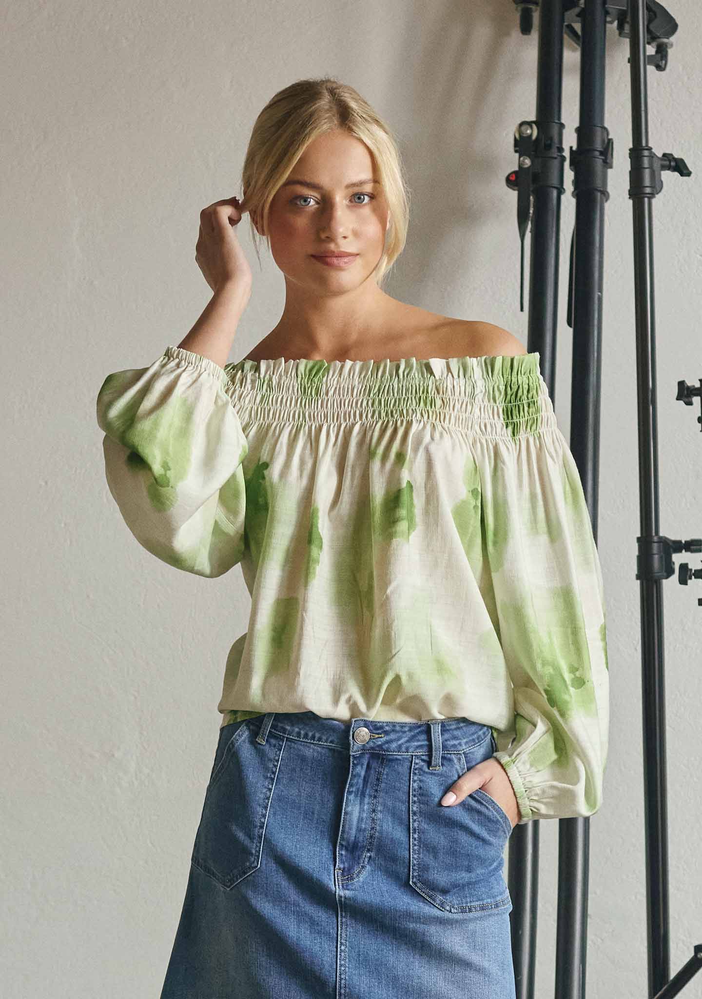 Ane stretch top, Isay