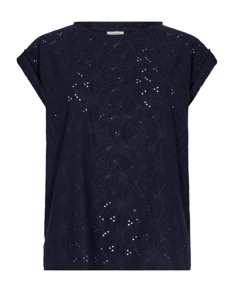 Blond tee, Freequent