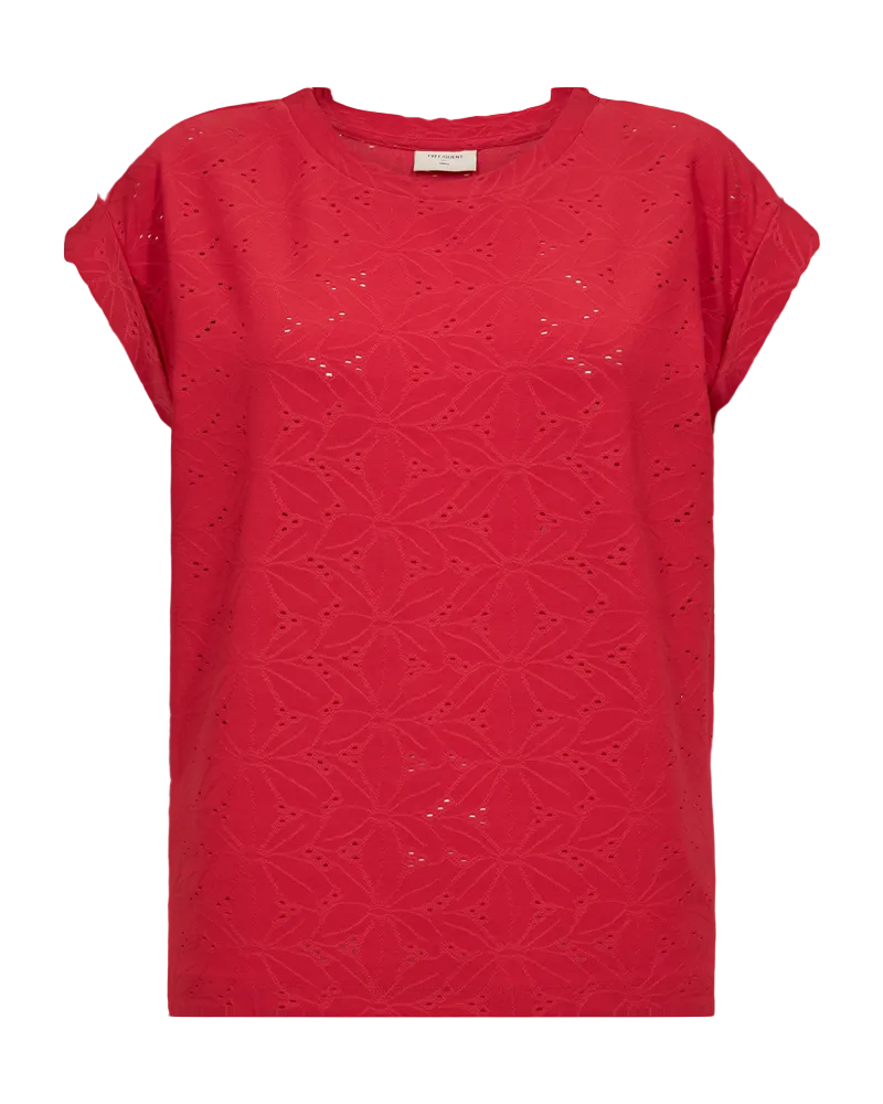 Blond tee, Freequent