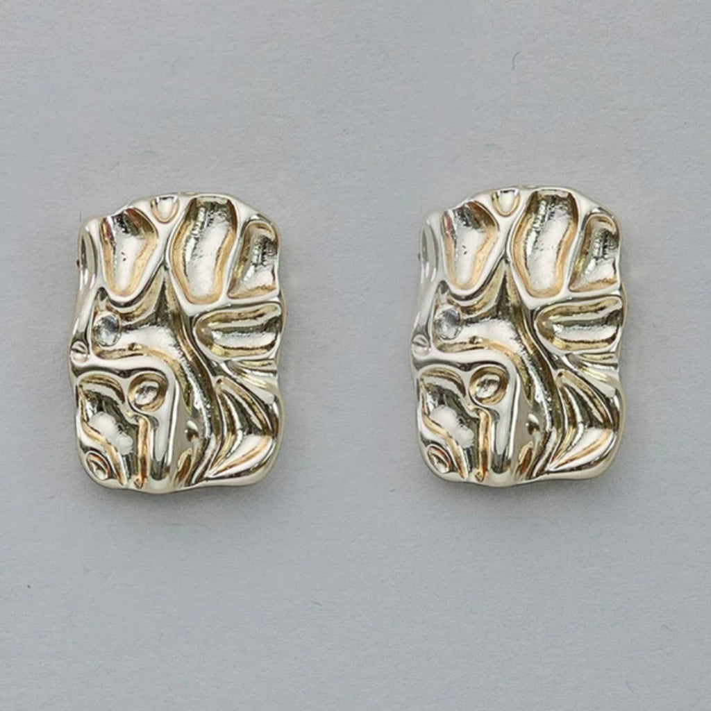 Em earrings, BOW19