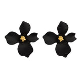 Lilly flower earring, by Jolima