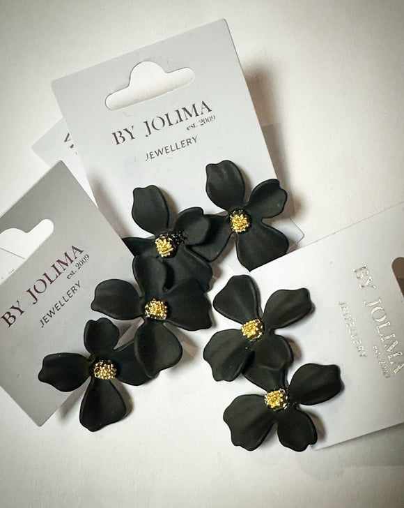 Lilly flower earring, by Jolima