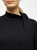 Thess bow knit pullover, Object