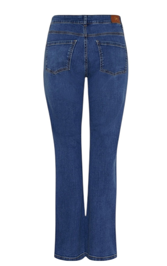 Parma new jeans, Isay