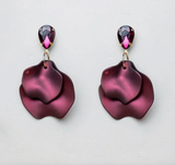 Leaf earring w. stone, BOW19