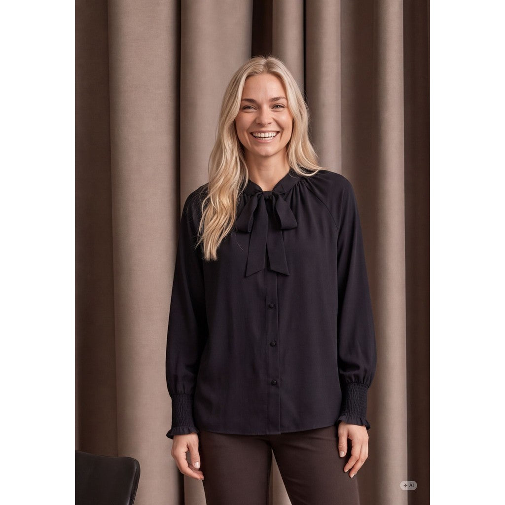 Konnie Blus - Isay
