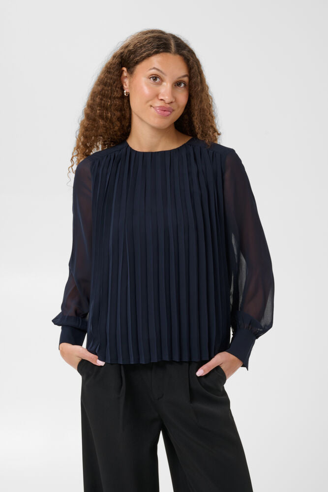 Elouise Blus - Kaffe