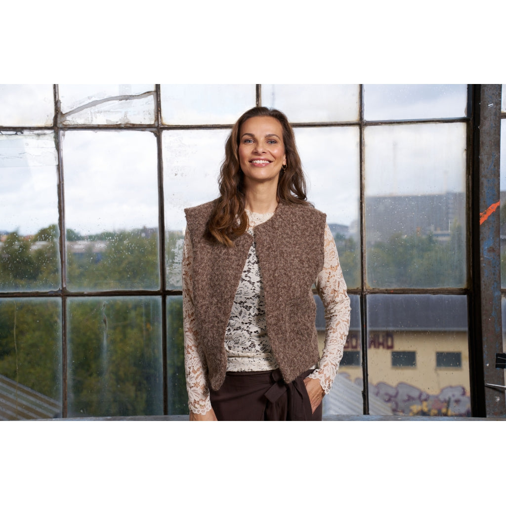 Milley Mesh, Marta Du Château