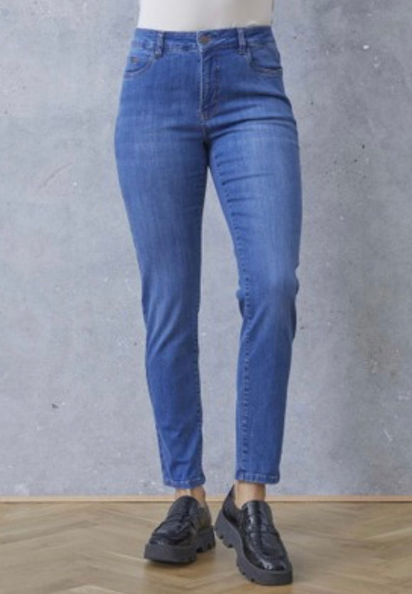 Napoli jeans, Isay